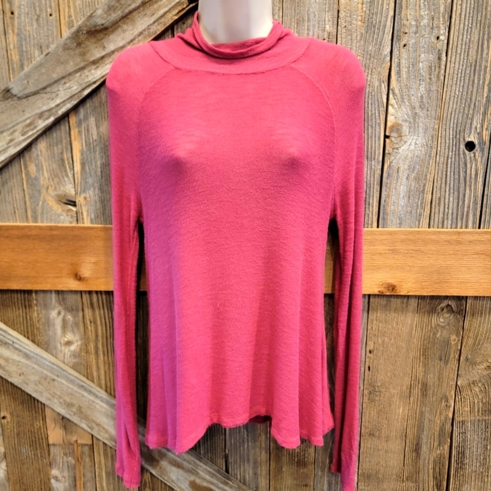 Intimately Free People Long Sleeve Mock Neck Top fuchsia Medium M guazy
